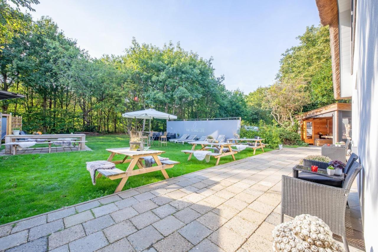 Bed and Breakfast The Island Life Texel - Wellness Де-Коог Екстер'єр фото