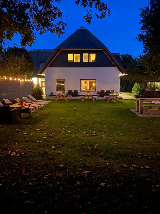 Bed and Breakfast The Island Life Texel - Wellness Де-Коог Екстер'єр фото